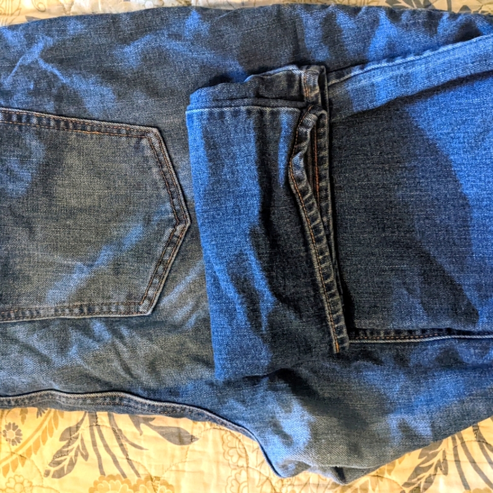 Old navy ripped skinny jeans
